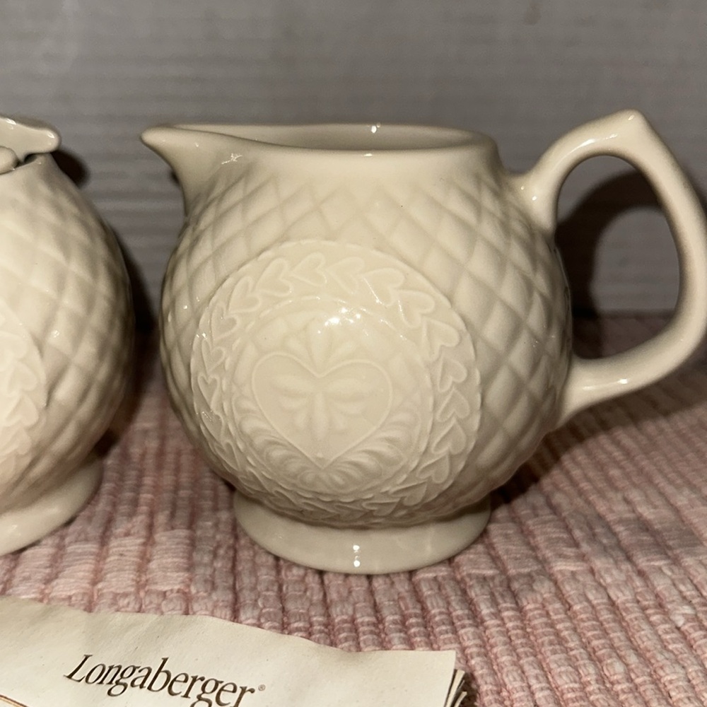 Longaberger 2004 Collector's Club Sugar & Creamer - Picture 3 of 6